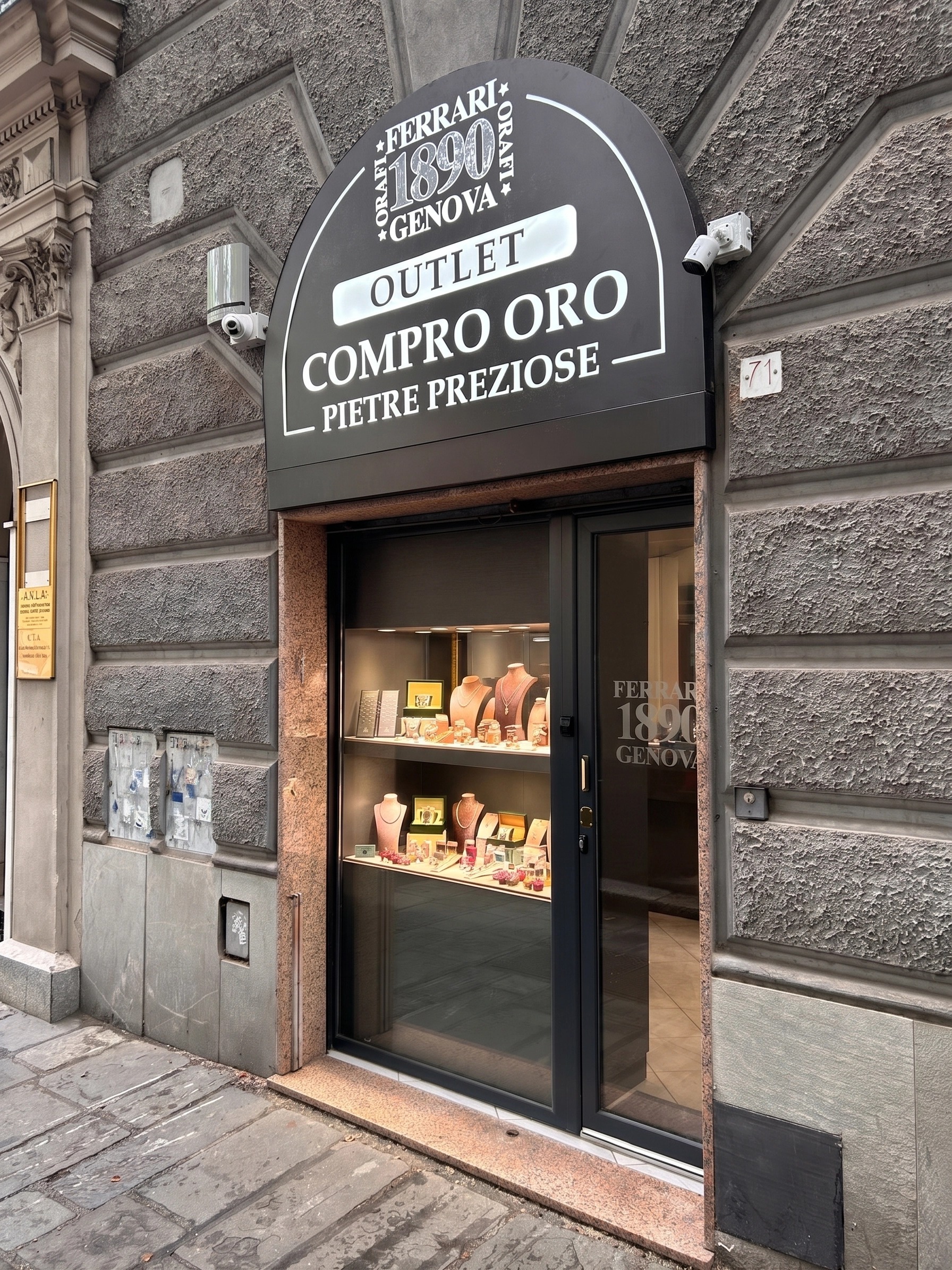 ferrari-orafi-outlet-corso-torino-genova3